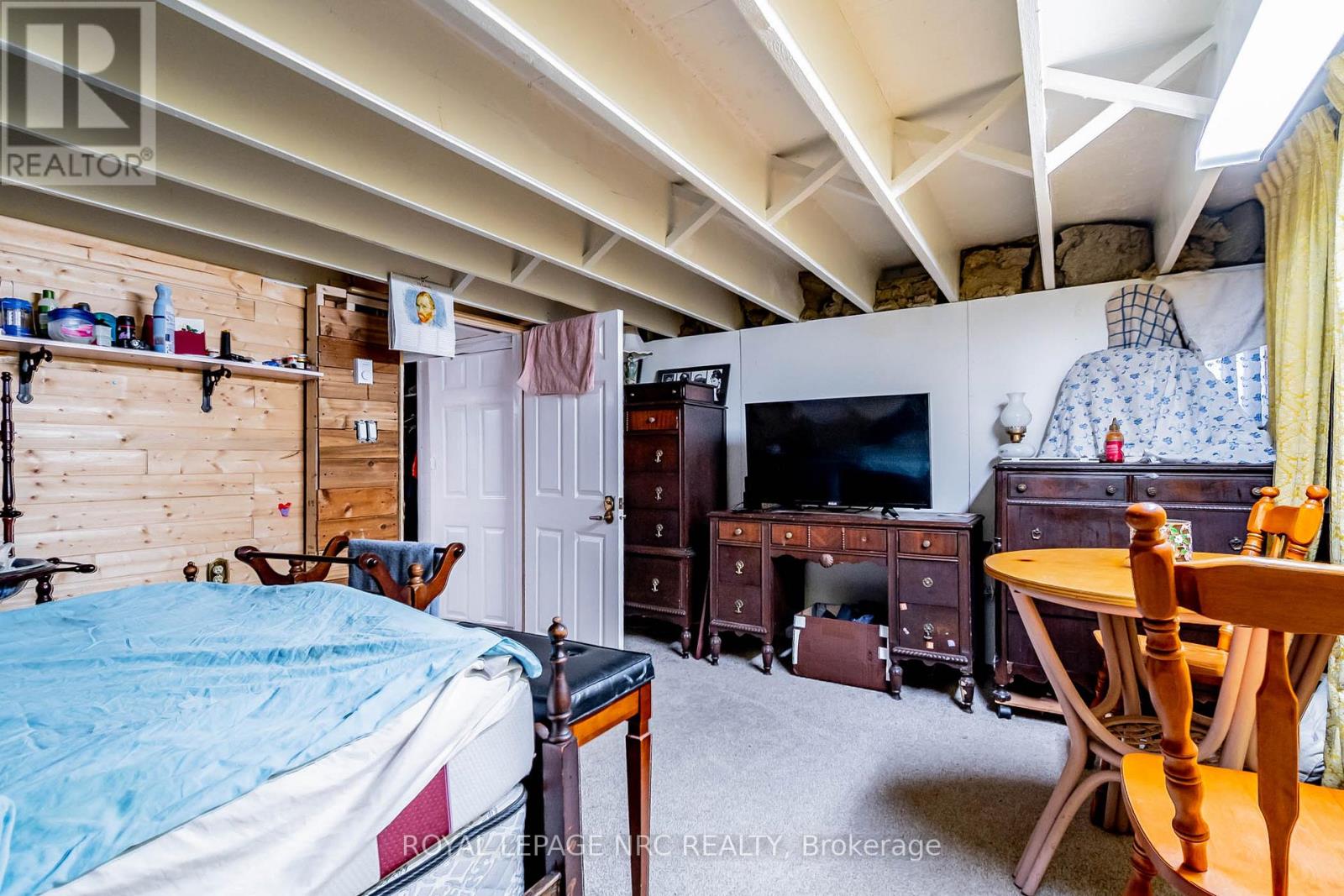 6490 Thorold Stone Road, Niagara Falls, Ontario  L2J 1B3 - Photo 36 - X12905382