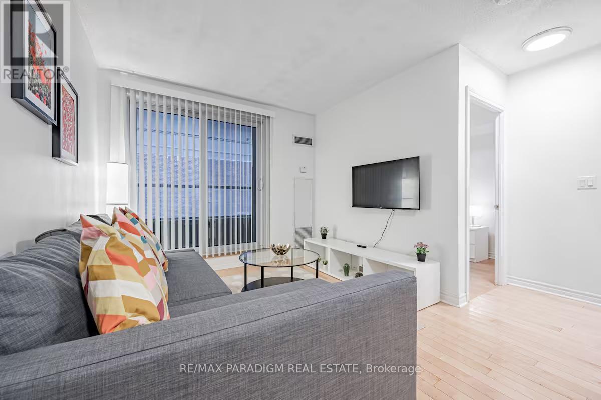 228 - 250 Wellington Street W, Toronto, Ontario  M5V 3P6 - Photo 4 - C12905380