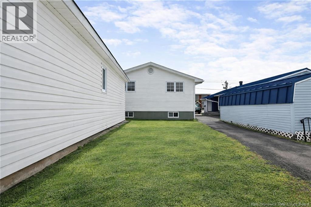 199 Cedar, Moncton, New Brunswick  E1C 7L6 - Photo 5 - NB135264