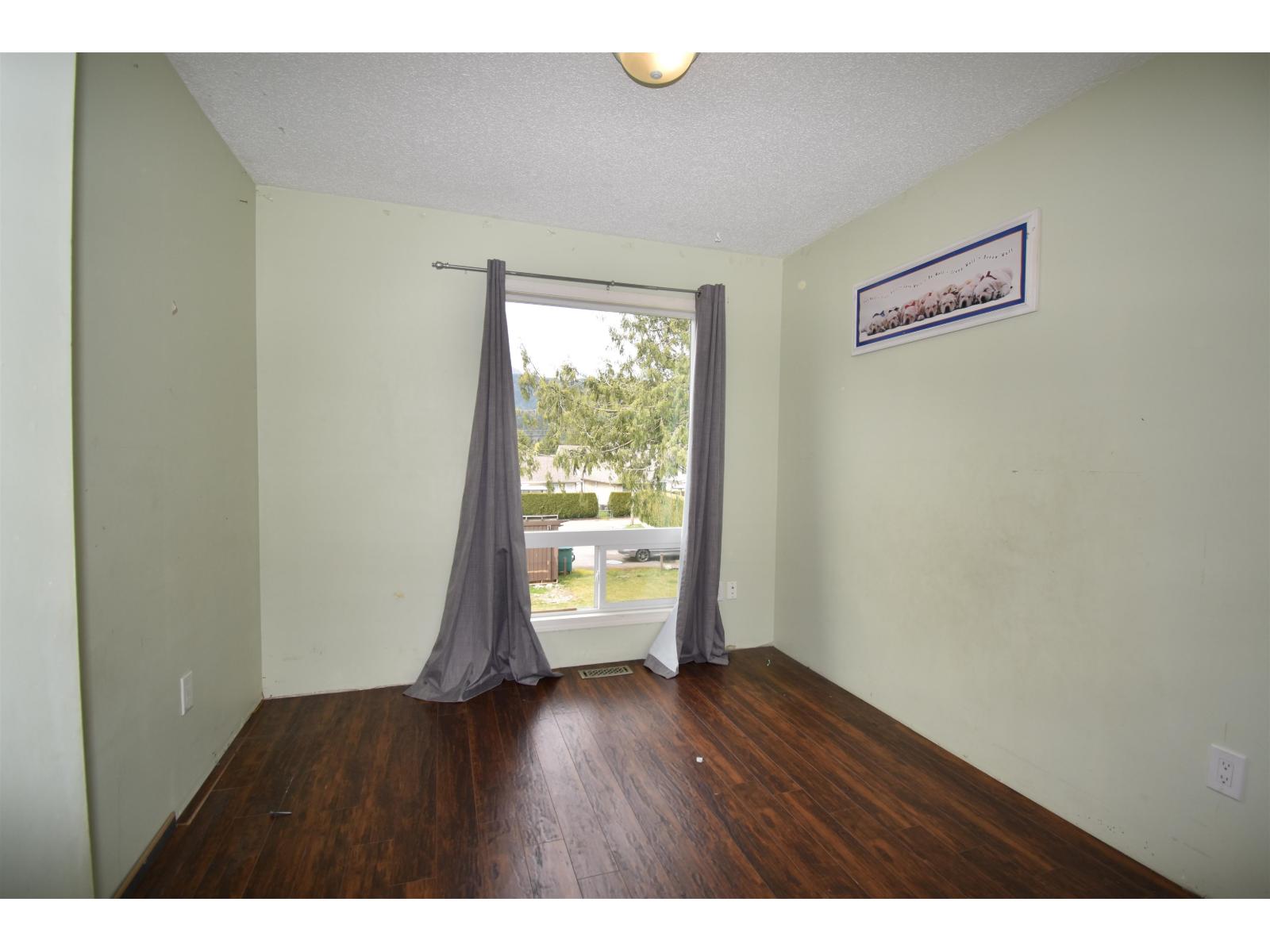 633 Douglas Street, Hope, Hope, British Columbia  V0X 1L0 - Photo 19 - R3100098