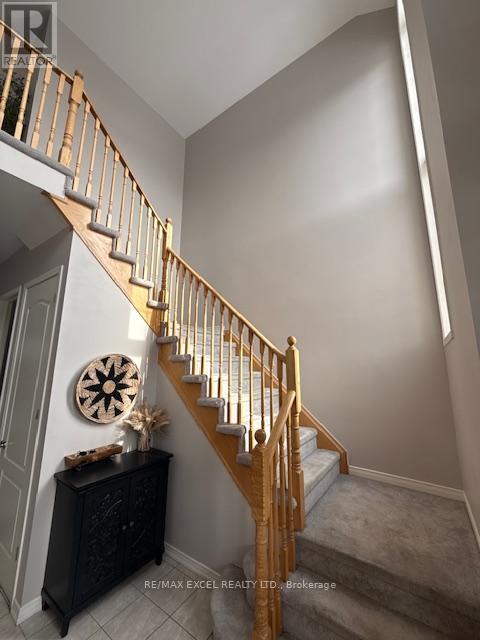 2489 Bandsman Crescent W, Oshawa, Ontario  L1L 0M1 - Photo 2 - E12905324