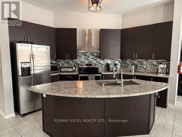 2489 Bandsman Crescent W, Oshawa, Ontario  L1L 0M1 - Photo 3 - E12905324