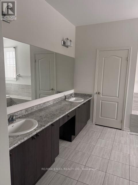 2489 Bandsman Crescent W, Oshawa, Ontario  L1L 0M1 - Photo 9 - E12905324