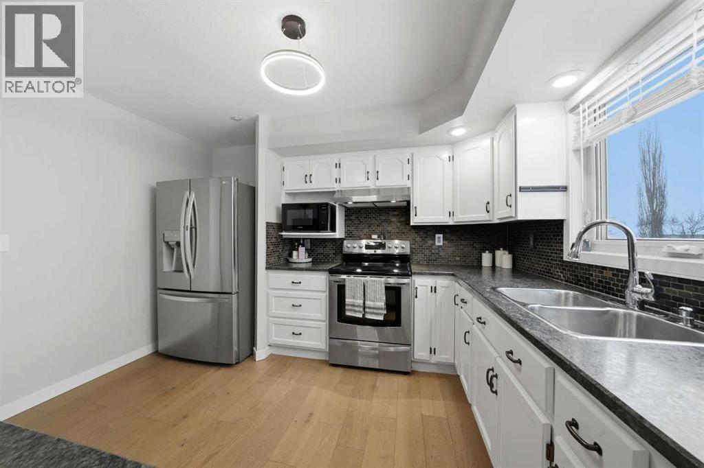 29 Dandell Close, Red Deer, Alberta T4R 2J3 - Photo 7 - A2292140