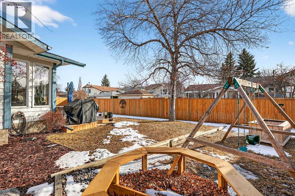 256 Sunmills Place SE, Calgary, Alberta  T2X 2P2 - Photo 42 - A2288975