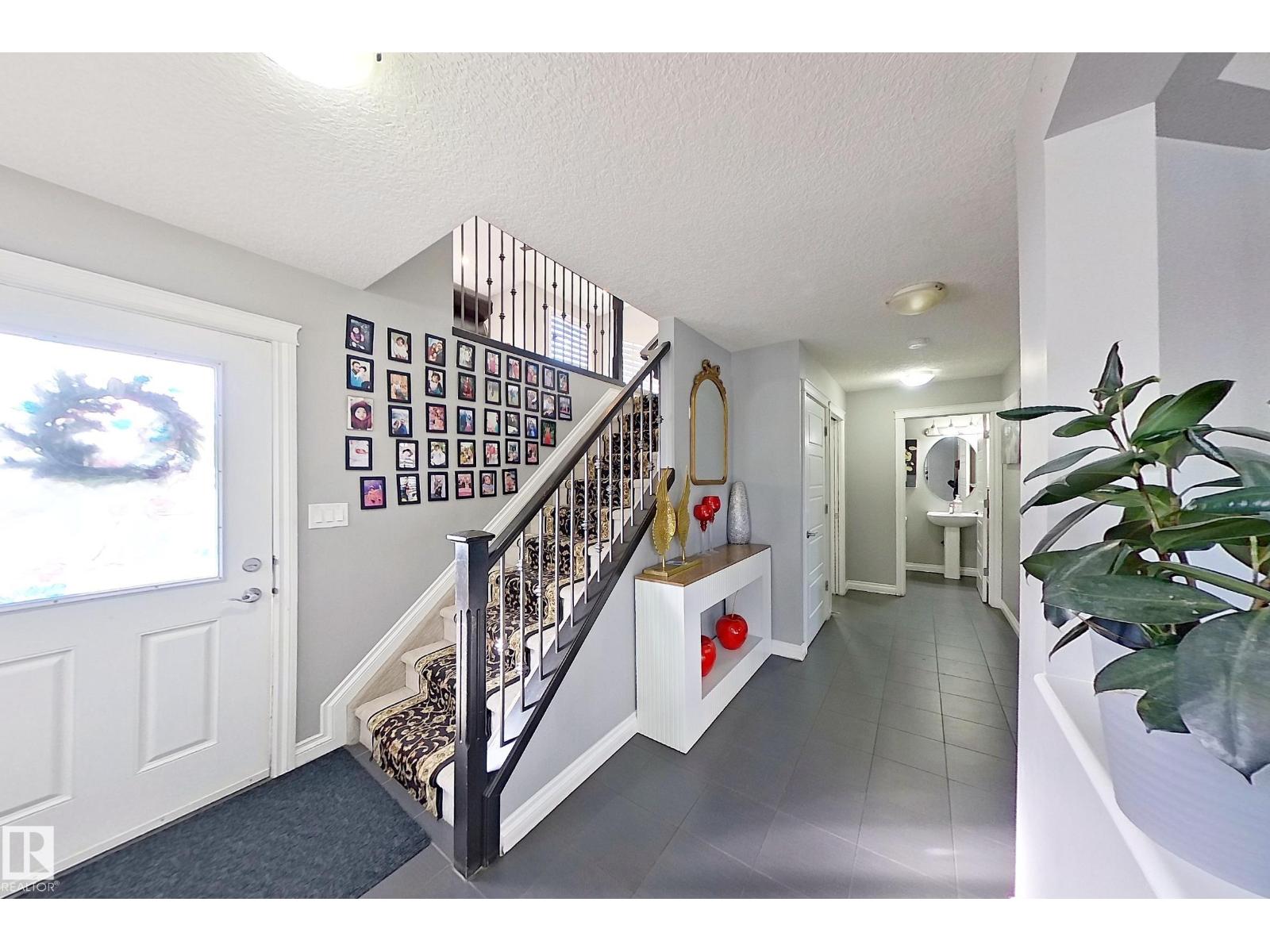 1743 60 St Sw Sw, Edmonton, Alberta  T6X 0W4 - Photo 4 - E4478500