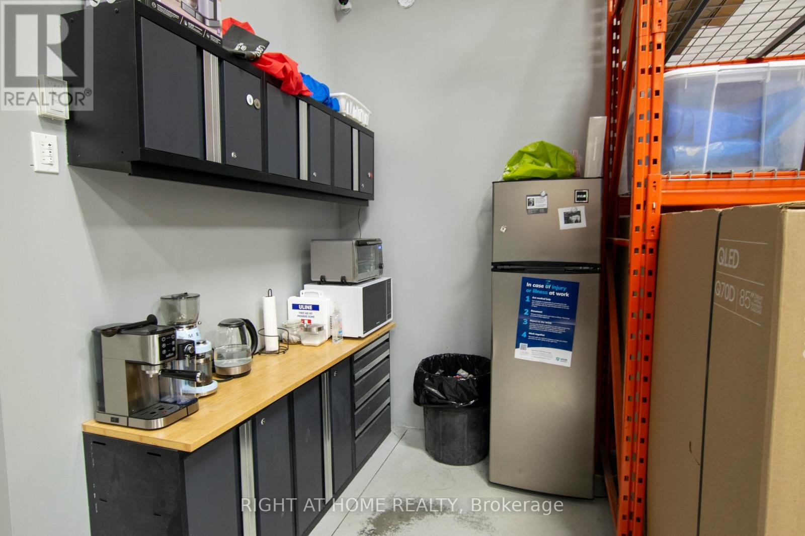 4 & 5 - 38 Innovator Avenue, Whitchurch-Stouffville, Ontario  L4A 0Y2 - Photo 17 - N12905396