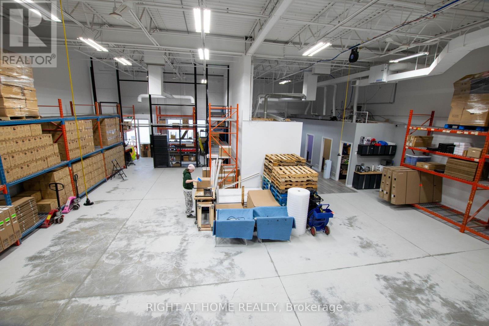 4 & 5 - 38 Innovator Avenue, Whitchurch-Stouffville, Ontario  L4A 0Y2 - Photo 8 - N12905396