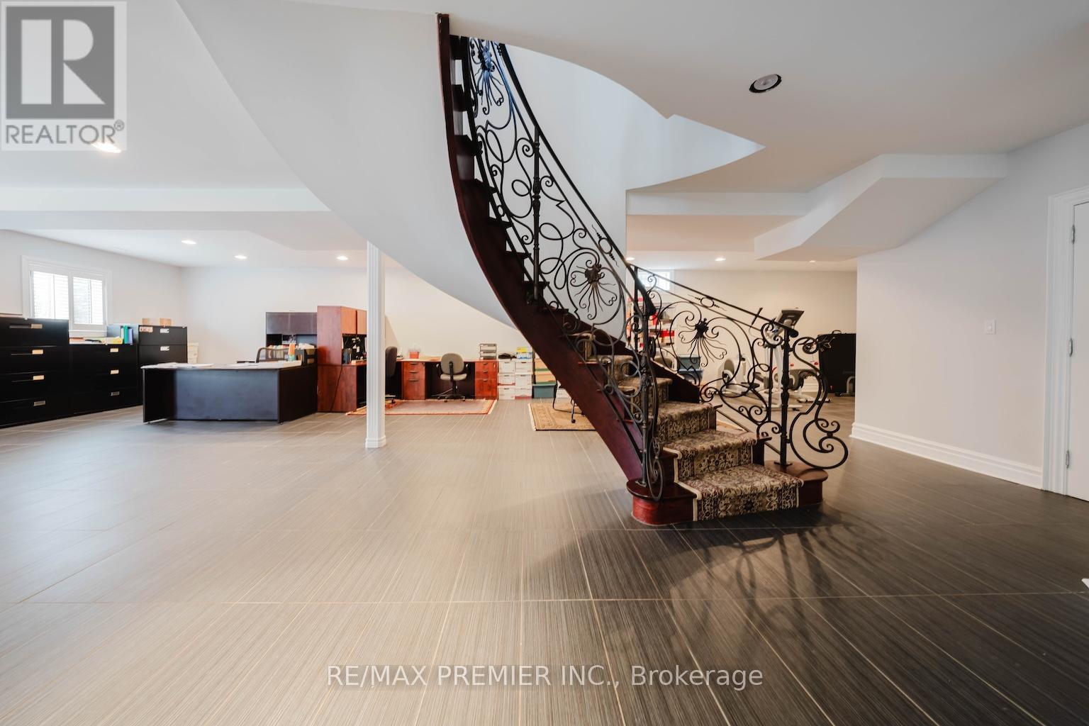 85 Gregory Scott Drive, Vaughan, Ontario  L4H 1K7 - Photo 26 - N12905422