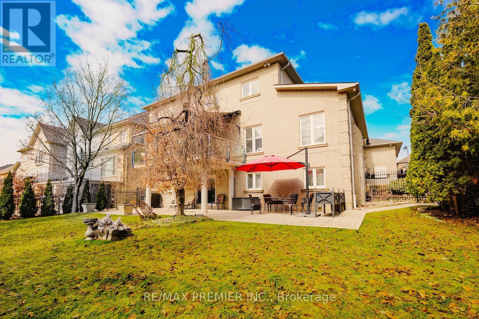 85 Gregory Scott Drive, Vaughan, Ontario  L4H 1K7 - Photo 33 - N12905422