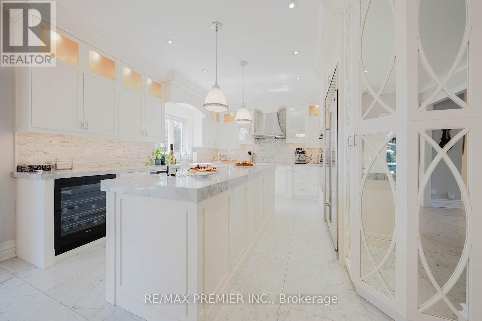 85 Gregory Scott Drive, Vaughan, Ontario  L4H 1K7 - Photo 8 - N12905422