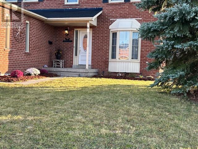 1 Mcdougall Drive, Barrie (West Bayfield), Ontario  L4N 7J1 - Photo 2 - S12905316