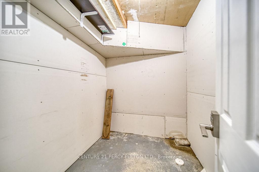 1606 Queen Street W, Toronto, Ontario M6R 1A8 - Photo 25 - W12905334