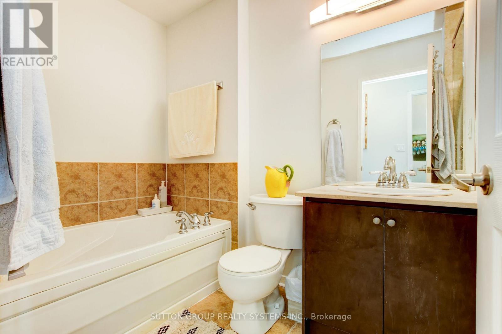 85 - 119b The Queensway, Toronto, Ontario  M6S 5B7 - Photo 45 - W12905356