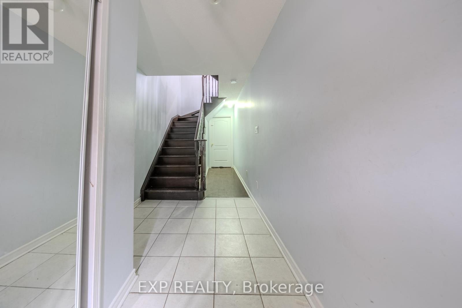 85 Bernard Avenue, Brampton, Ontario  L6Y 5S3 - Photo 5 - W12905364