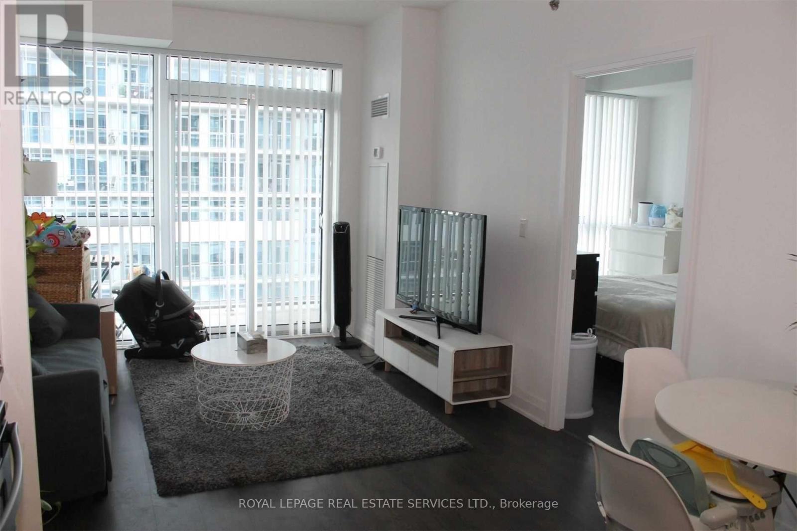 1513 - 55 Speers Road, Oakville, Ontario  L6K 3R6 - Photo 2 - W12905370