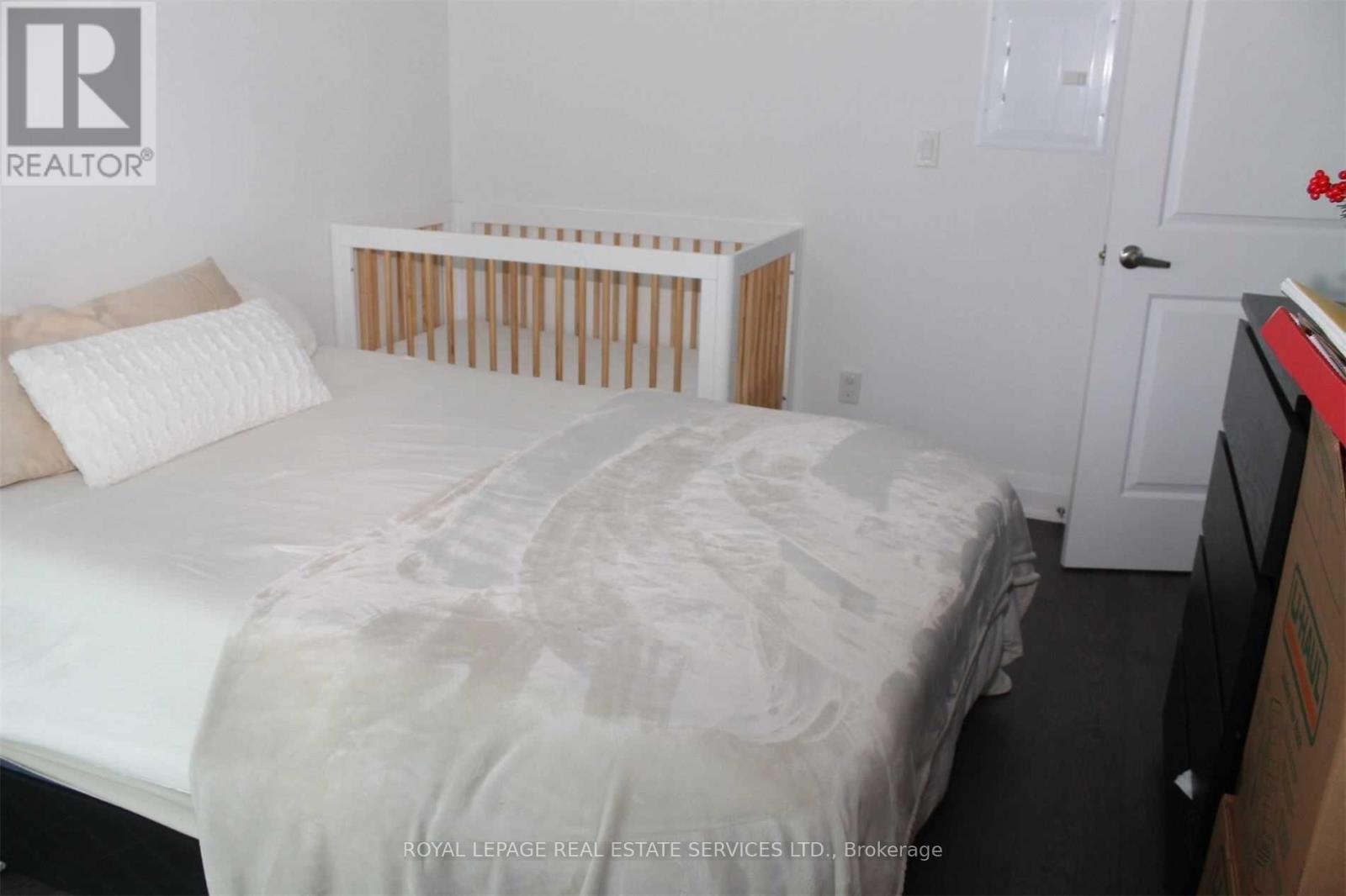 1513 - 55 Speers Road, Oakville, Ontario  L6K 3R6 - Photo 5 - W12905370