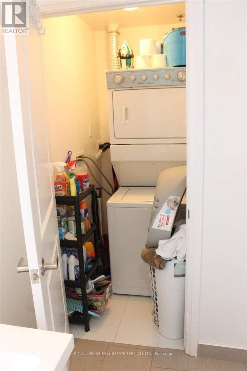 1513 - 55 Speers Road, Oakville, Ontario  L6K 3R6 - Photo 9 - W12905370