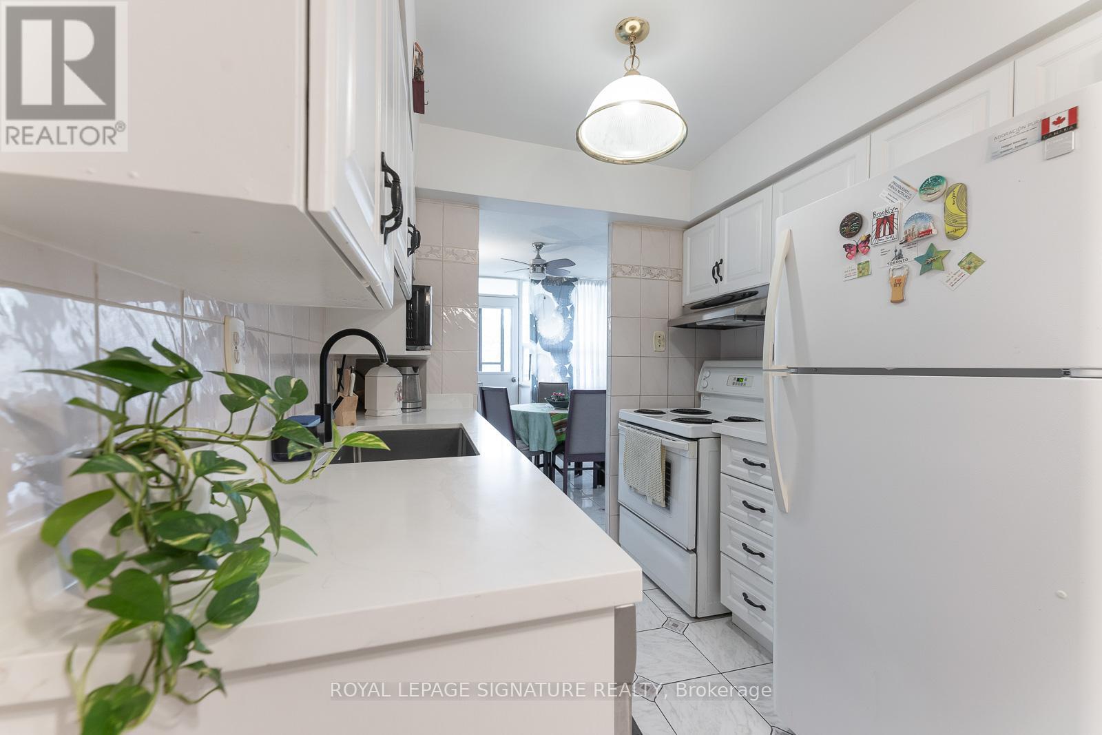 209 - 5 Frith Road, Toronto, Ontario  M3N 2L5 - Photo 13 - W12905400