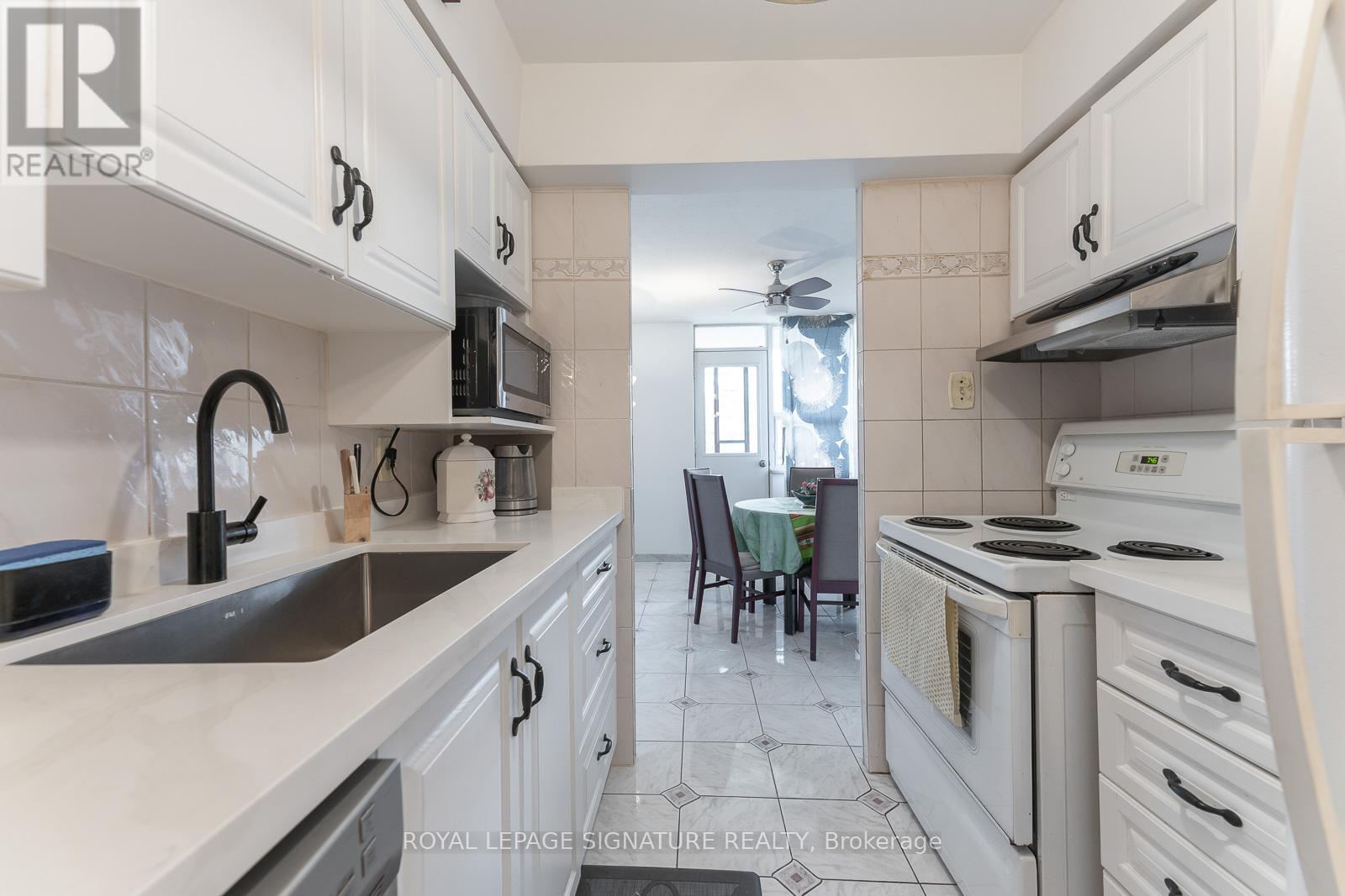 209 - 5 Frith Road, Toronto, Ontario  M3N 2L5 - Photo 14 - W12905400