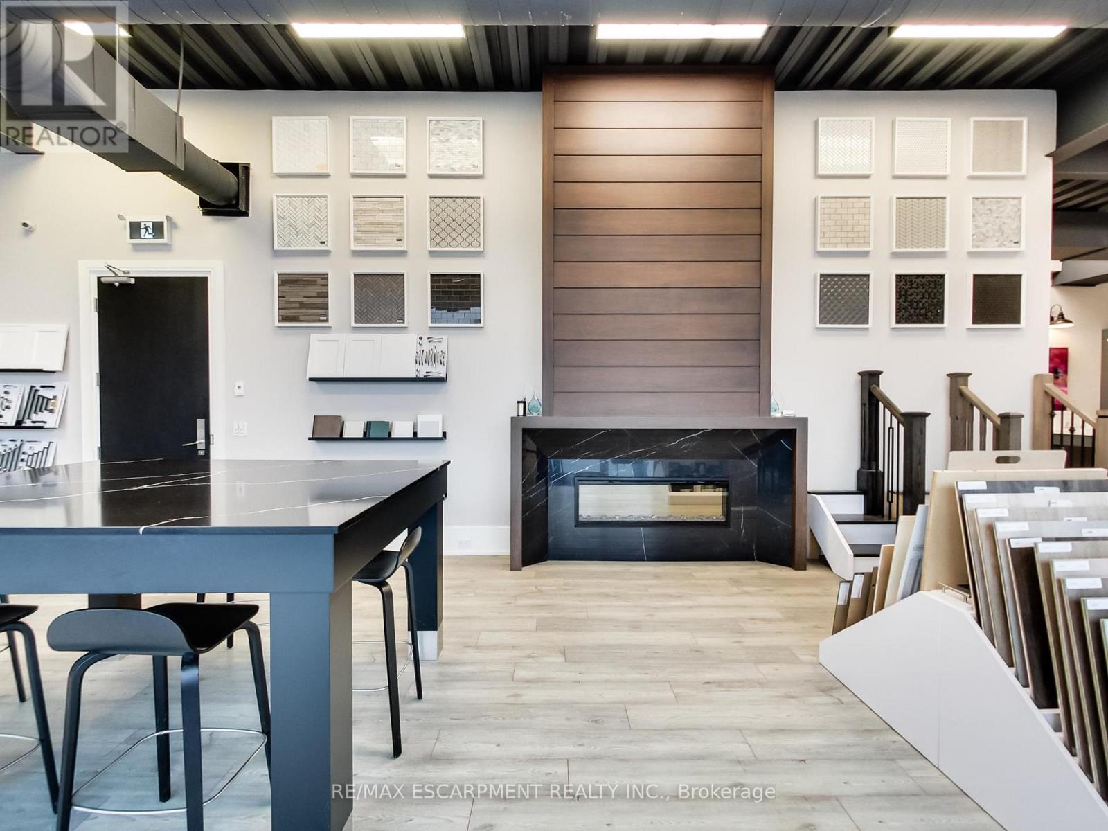 103 - 3170 Harvester Road, Burlington, Ontario  L7N 3W8 - Photo 4 - W12905446