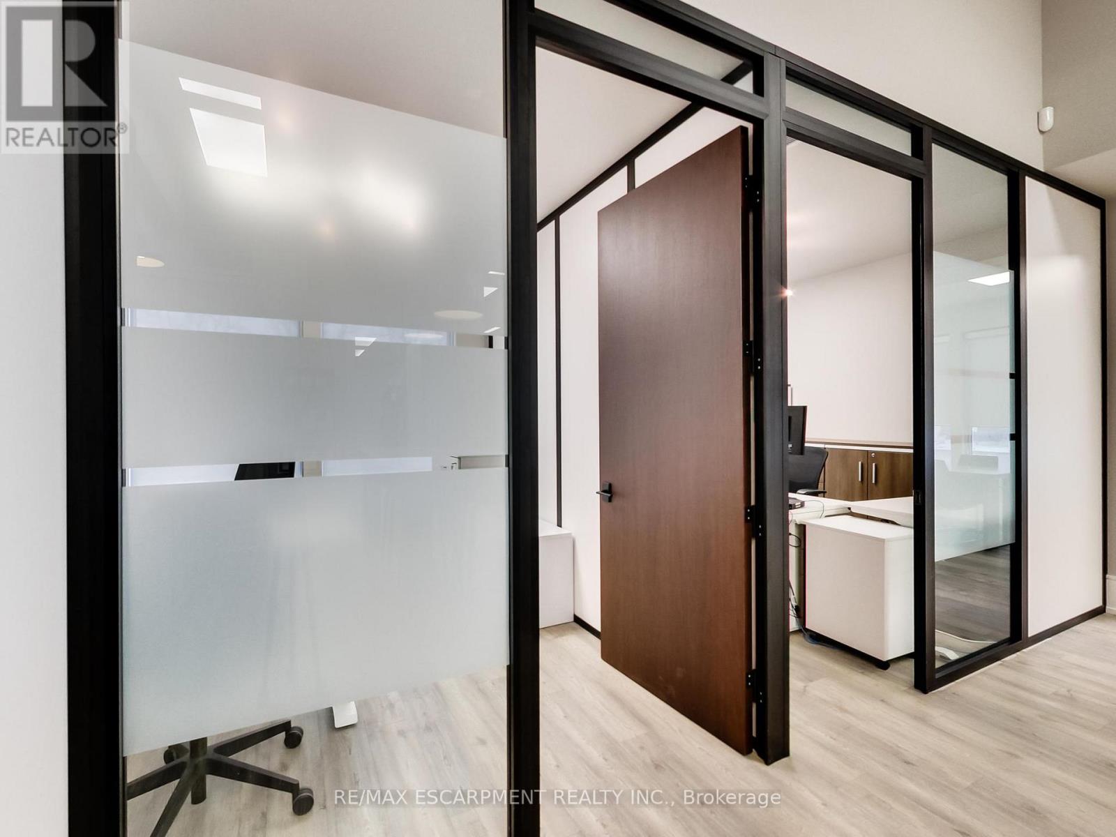 103 - 3170 Harvester Road, Burlington, Ontario  L7N 3W8 - Photo 32 - W12905454