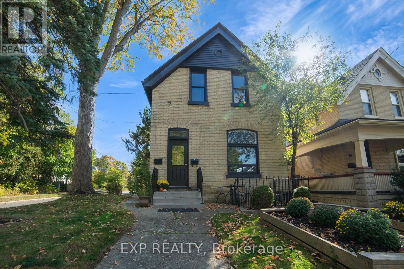 28 Springbank Drive, London South, Ontario  N6J 1E3 - Photo 2 - X12905312