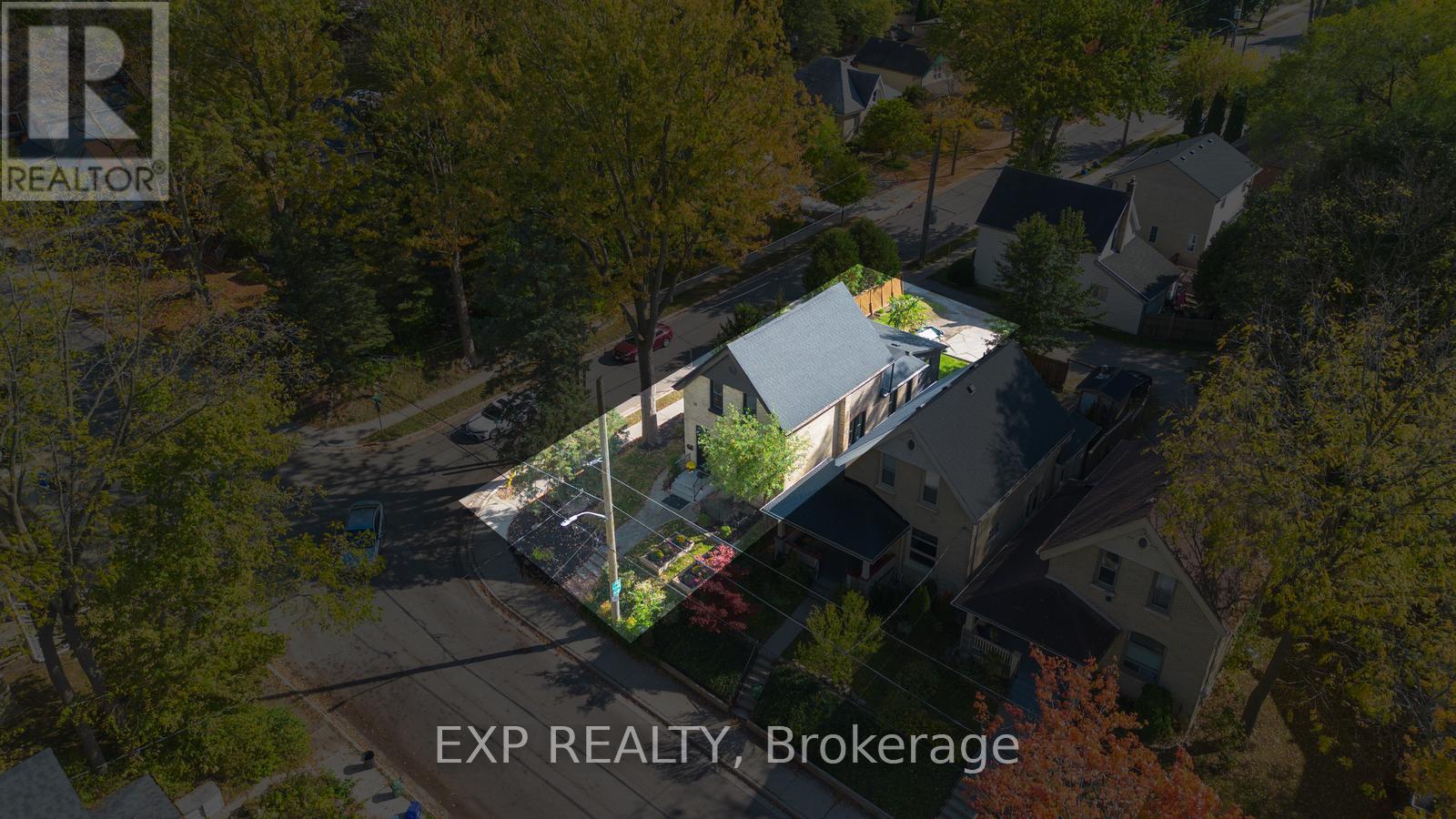 28 Springbank Drive, London South, Ontario  N6J 1E3 - Photo 3 - X12905312