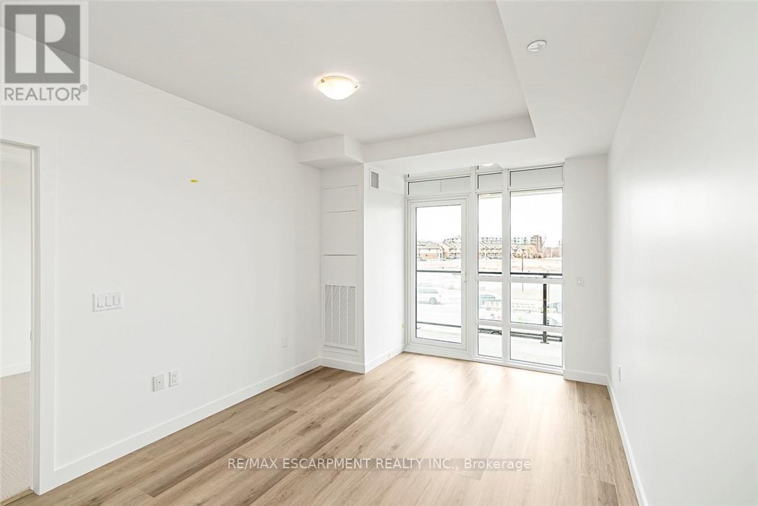 214 - 461 Green Road, Hamilton, Ontario  L8E 5B4 - Photo 3 - X12905376