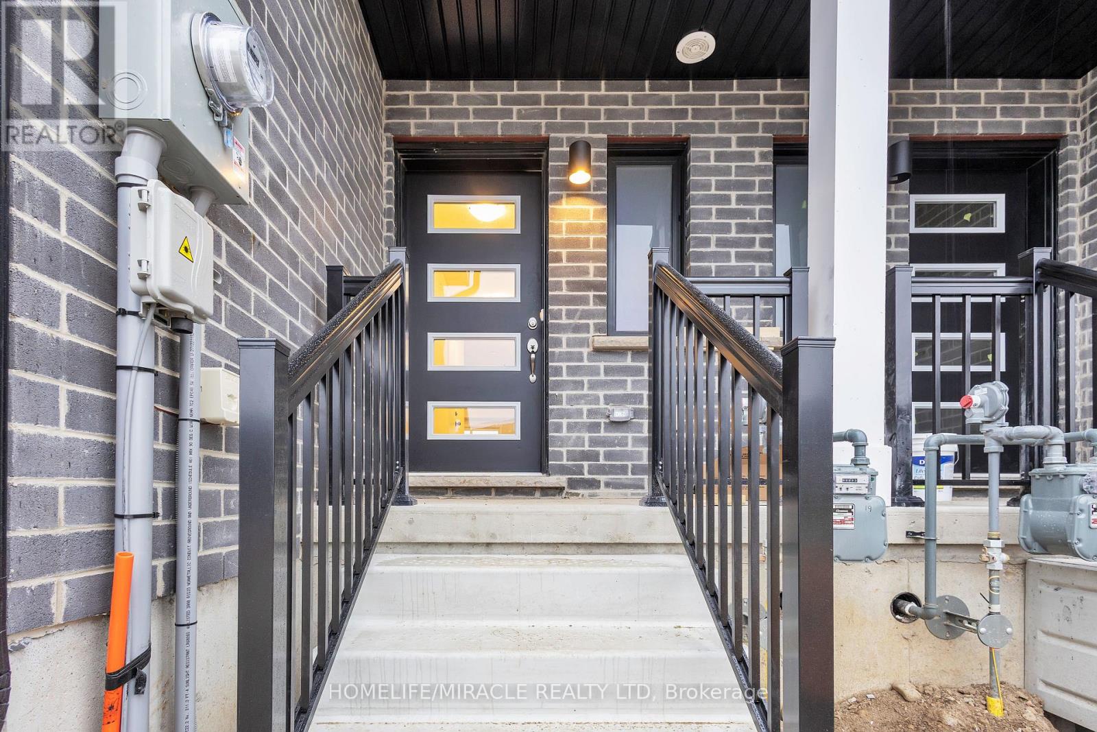 19 Wilkinson Avenue, Cambridge, Ontario  N1S 0C5 - Photo 4 - X12905402