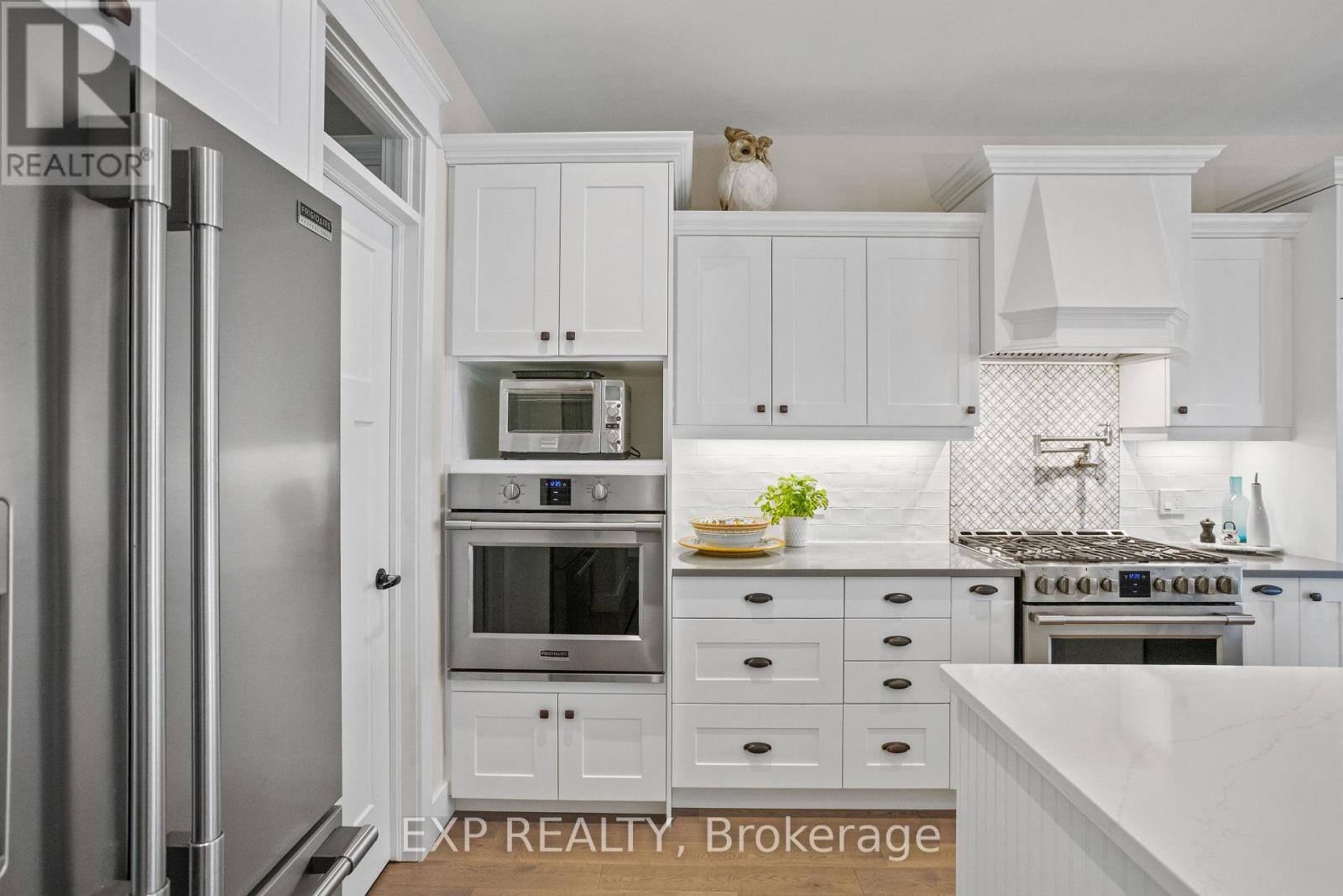 89 Gill Road, Lambton Shores, Ontario  N0M 1T0 - Photo 13 - X12905410