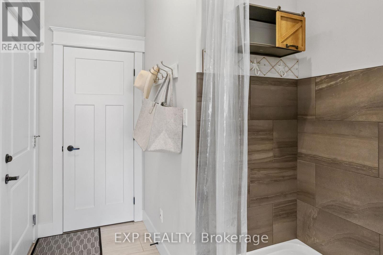 89 Gill Road, Lambton Shores, Ontario  N0M 1T0 - Photo 23 - X12905410