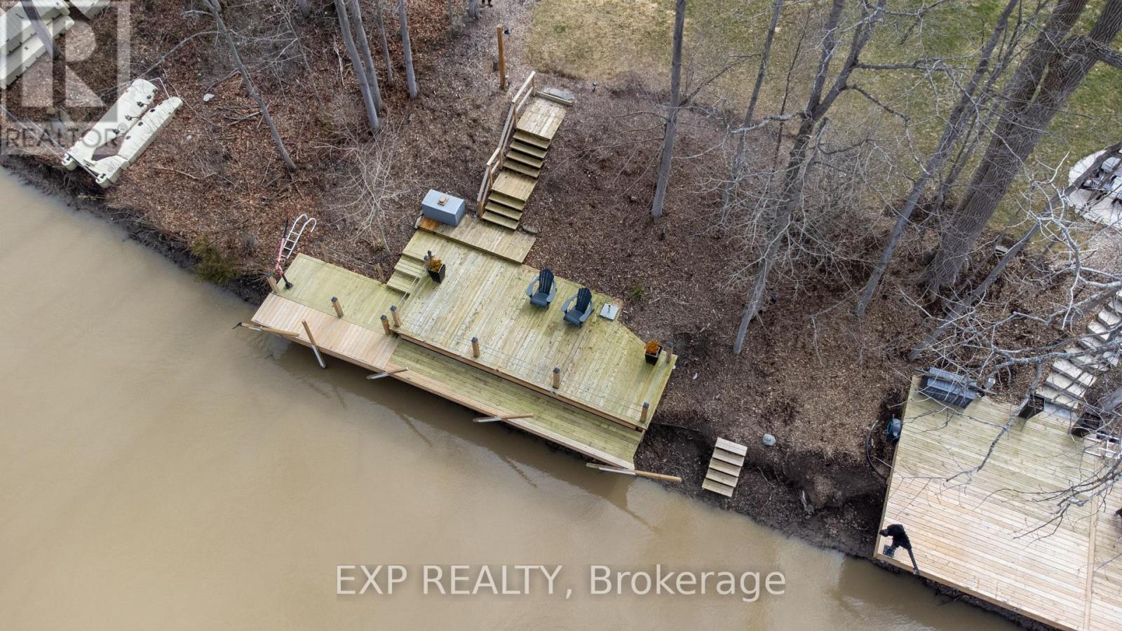 89 Gill Road, Lambton Shores, Ontario  N0M 1T0 - Photo 3 - X12905410