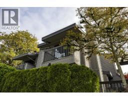 3132 LONSDALE AVENUE, North Vancouver, British Columbia