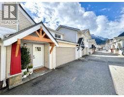 28 1821 WILLOW CRESCENT, Squamish, British Columbia