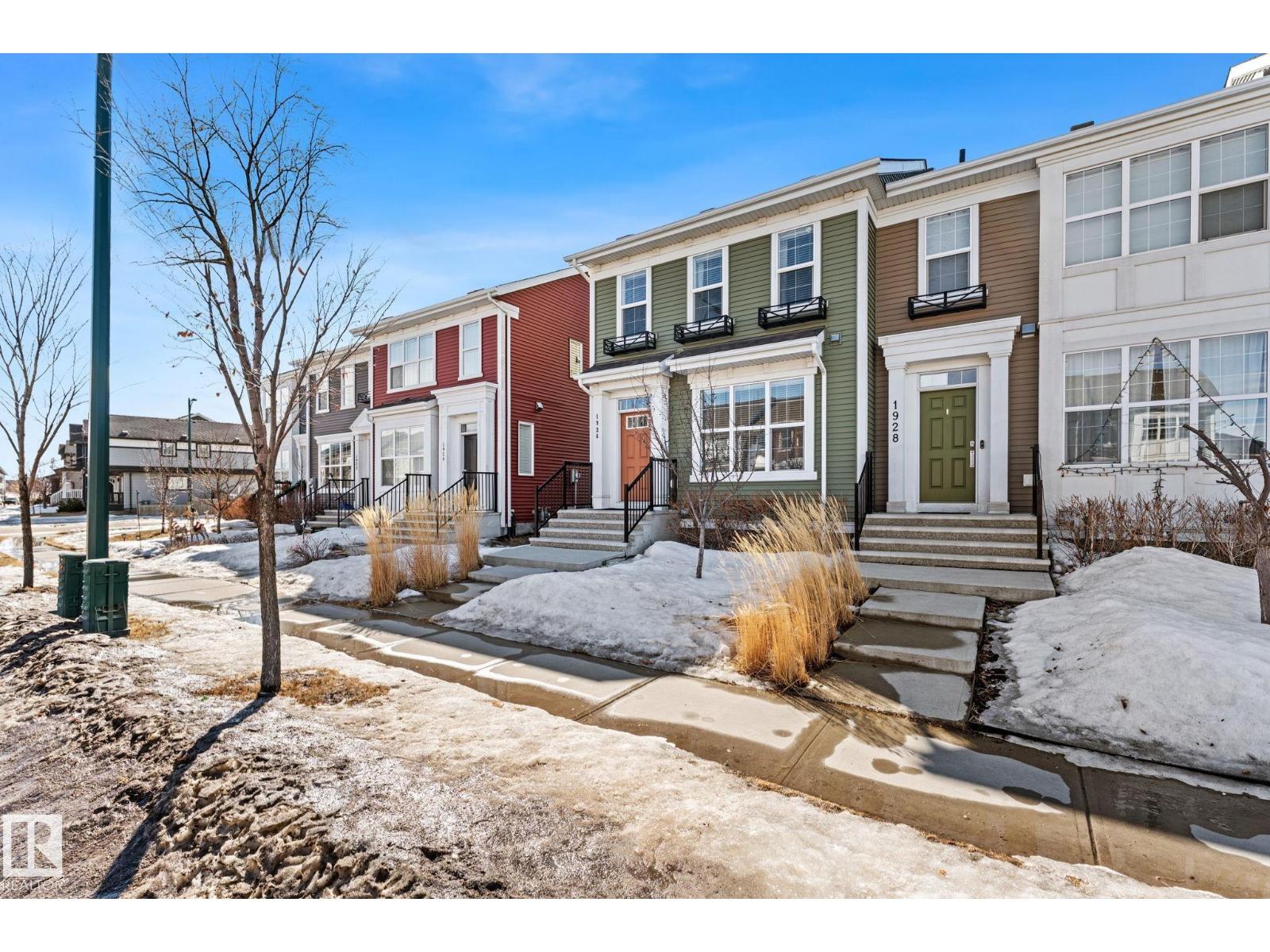 1926 24 St Nw, Edmonton, Alberta  T6T 2C9 - Photo 3 - E4478503