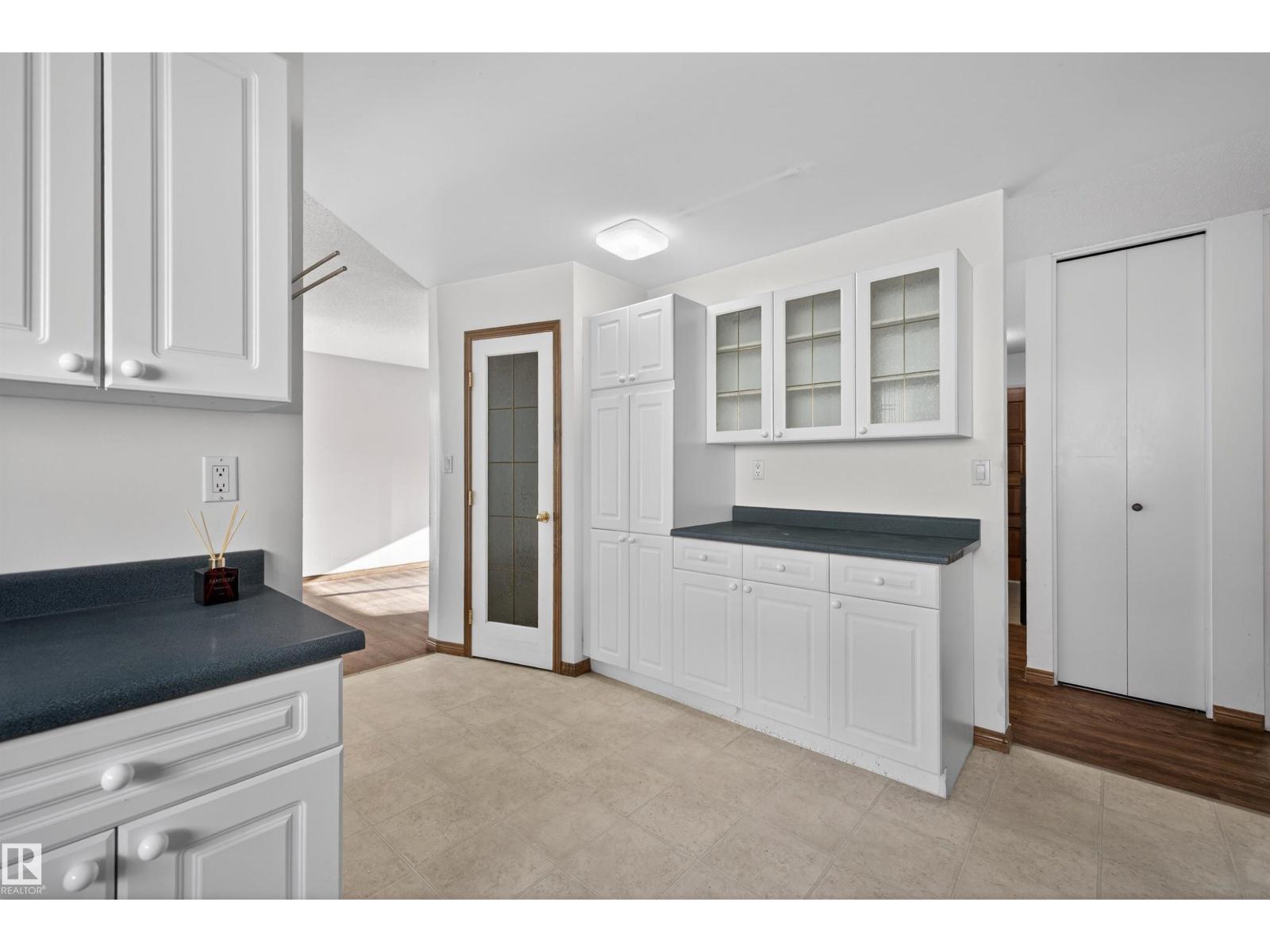 64 Circlewood Dr, Sherwood Park, Alberta  T8A 0K6 - Photo 14 - E4478505