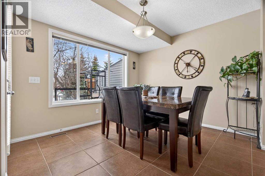 7 Cougar Ridge Bay Sw, Calgary, Alberta  T3H 5C4 - Photo 11 - A2288741