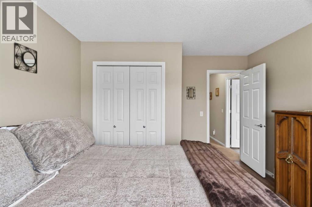 7 Cougar Ridge Bay Sw, Calgary, Alberta  T3H 5C4 - Photo 18 - A2288741