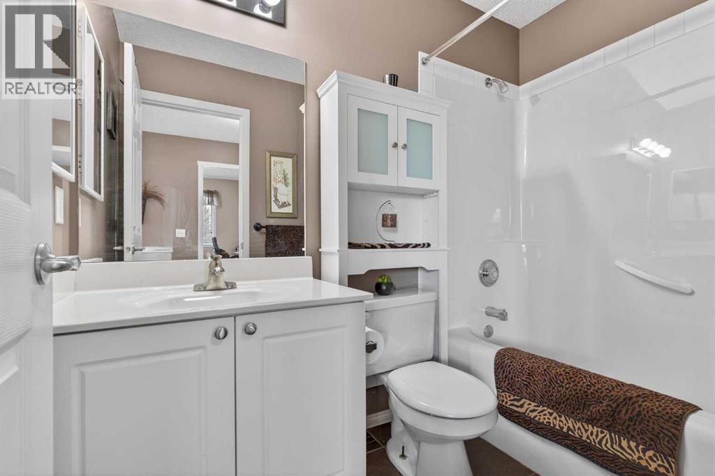 7 Cougar Ridge Bay Sw, Calgary, Alberta  T3H 5C4 - Photo 24 - A2288741