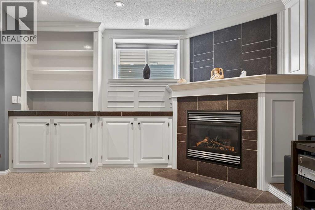 7 Cougar Ridge Bay Sw, Calgary, Alberta  T3H 5C4 - Photo 28 - A2288741