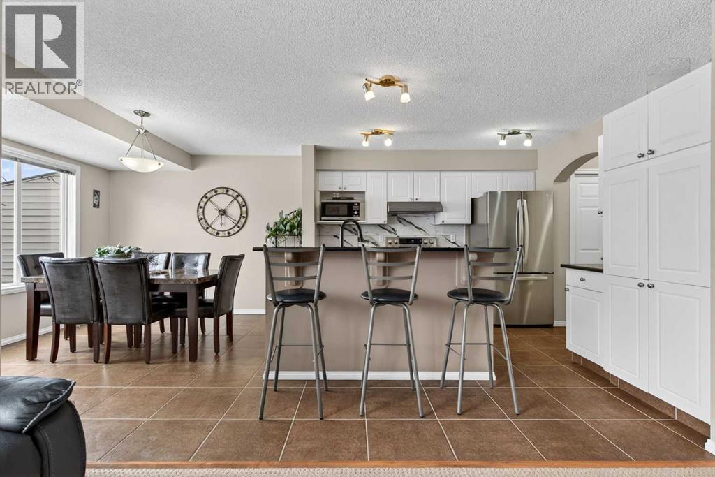 7 Cougar Ridge Bay Sw, Calgary, Alberta  T3H 5C4 - Photo 9 - A2288741