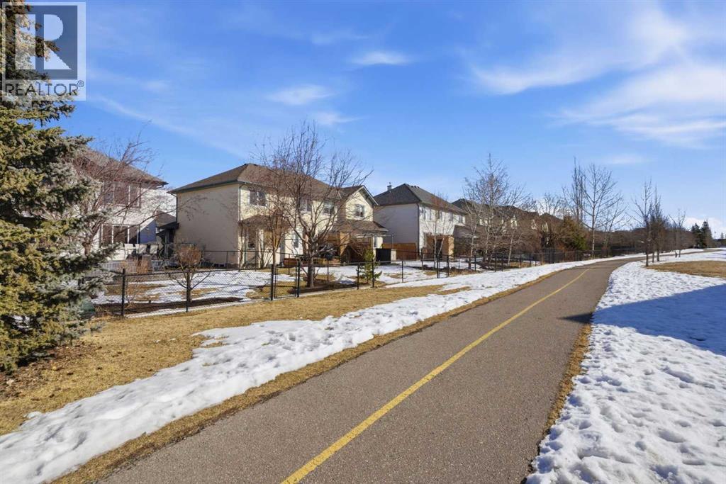 7 Cougar Ridge Bay Sw, Calgary, Alberta  T3H 5C4 - Photo 39 - A2288741