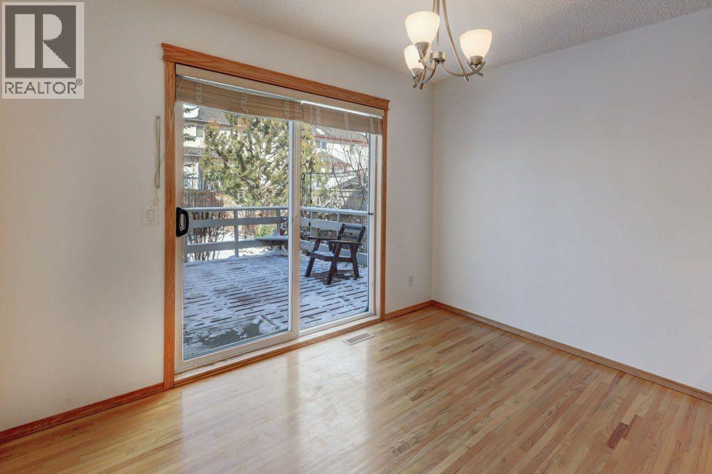 86 Royal Birch Gardens Nw, Calgary, Alberta  T3G 5H9 - Photo 12 - A2292809