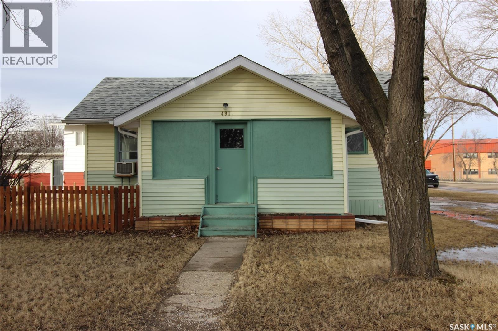 491 1st STREET W, Shaunavon, Saskatchewan