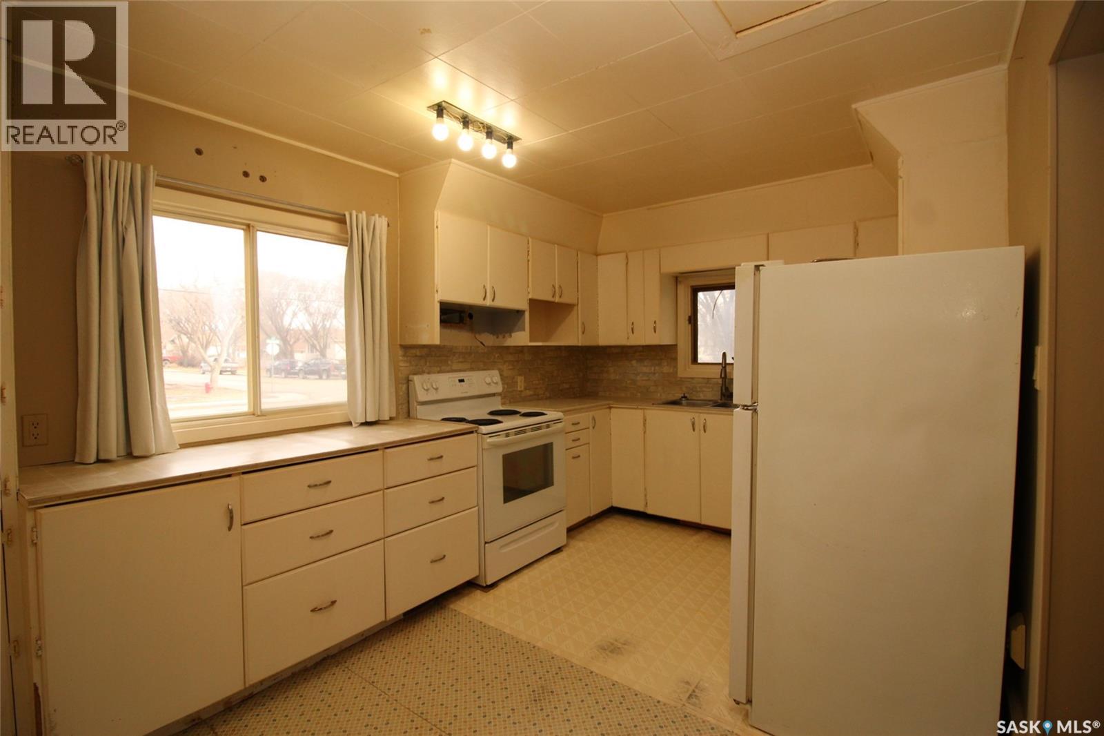 491 1st Street W, Shaunavon, Saskatchewan  S0N 2M0 - Photo 11 - SK030976