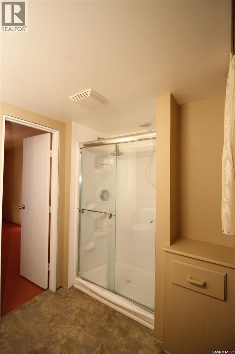 491 1st Street W, Shaunavon, Saskatchewan  S0N 2M0 - Photo 15 - SK030976