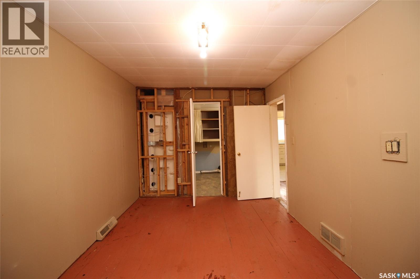 491 1st Street W, Shaunavon, Saskatchewan  S0N 2M0 - Photo 19 - SK030976