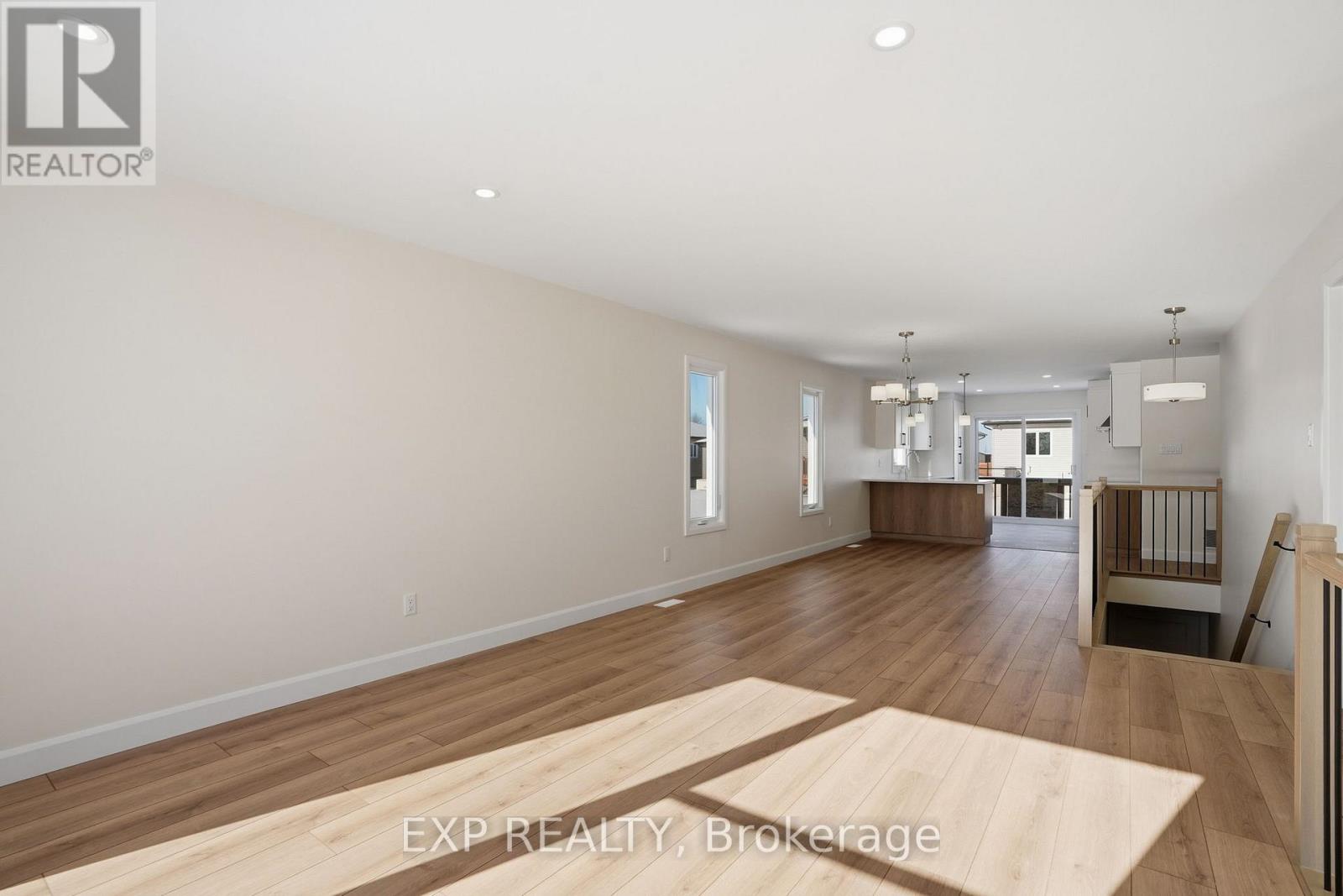 710 West Street, Hawkesbury, Ontario K6A 3X1 - Photo 5 - X12905466