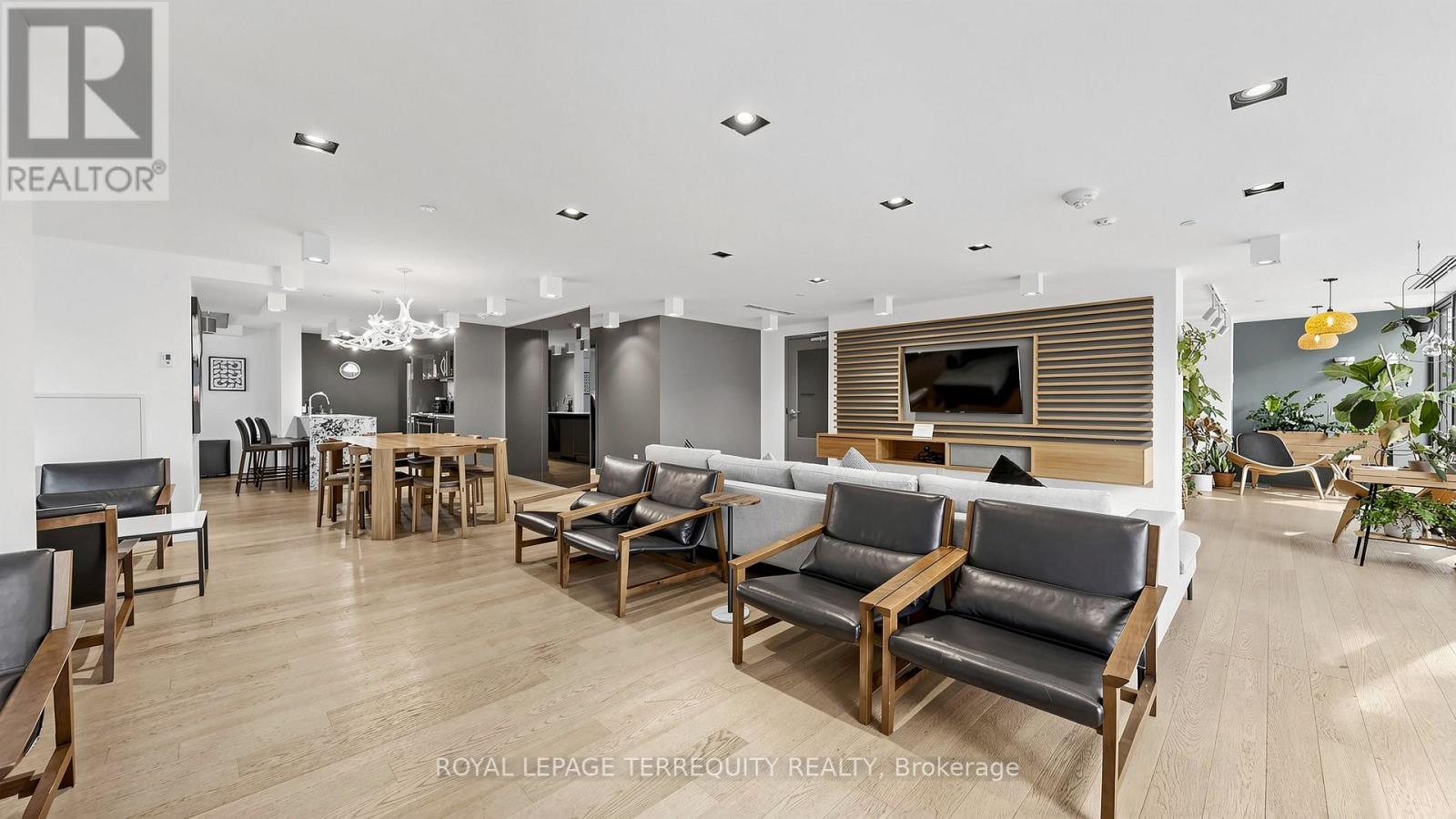 1313 - 111 Bathurst Street, Toronto, Ontario  M5V 0M9 - Photo 22 - C12905512